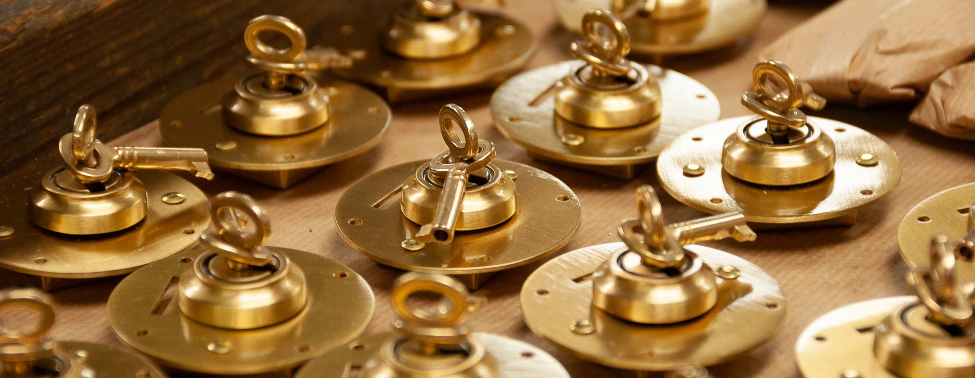 806 solid brass locks in woooden tray.